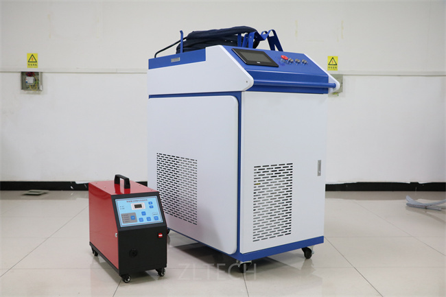 가지고 다닐 수 있는 포켓용 섬유 레이저 용접기 1000w 1500w 2000w 3000w